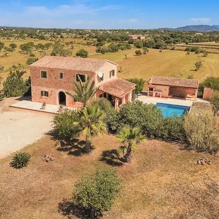 Holiday home Finca Poas Llombarts