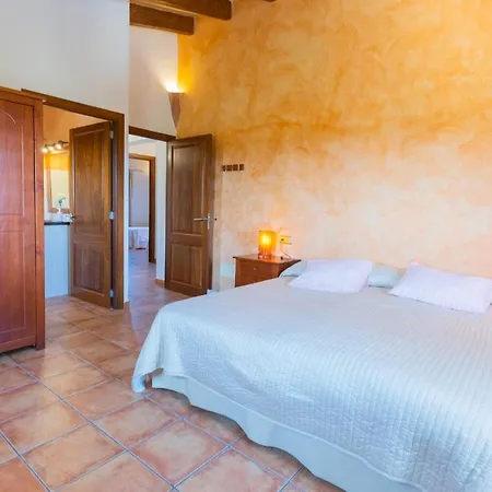 Finca Poas * Llombarts